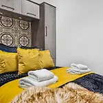 Casa Pinto Luxe & Comfy 3br House With Private Or Full-house By Altoluxo Short Lets & Serviced Apartment Bristol