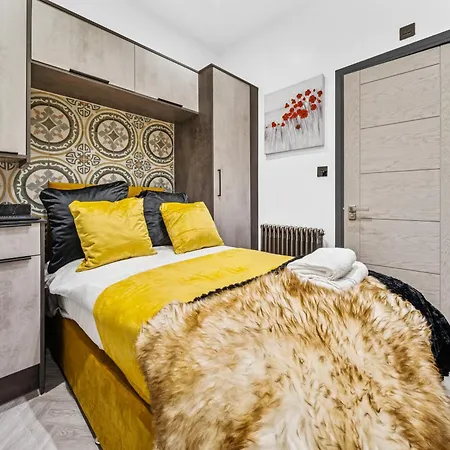 Casa Pinto Luxe & Comfy 3br House With Private Or Full-house By Altoluxo Short Lets & Serviced Apartment Bristol