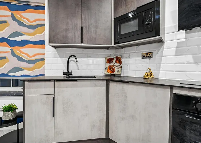 Casa Pinto Luxe & Comfy 3br House With Private Or Full-house By Altoluxo Short Lets & Serviced Appartamento