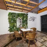 Апартаменты Casa Pinto Luxe & Comfy 3br House With Private Or Full-house By Altoluxo Short Lets & Serviced *