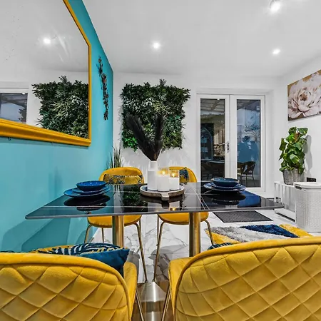 Casa Pinto Luxe & Comfy 3br House With Private Or Full-house By Altoluxo Short Lets & Serviced Апартаменти