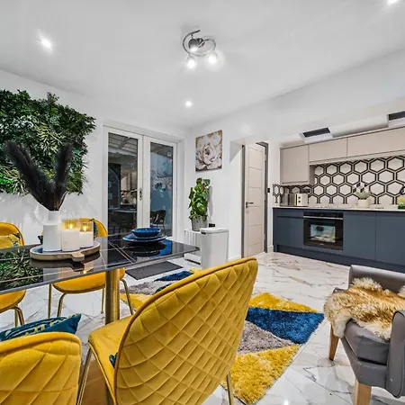 Casa Pinto Luxe & Comfy 3br House With Private Or Full-house By Altoluxo Short Lets & Serviced 公寓